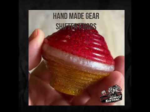 'Fly'n Saucer' Red Hot Rod Metal Flake Shifter Knob 02
